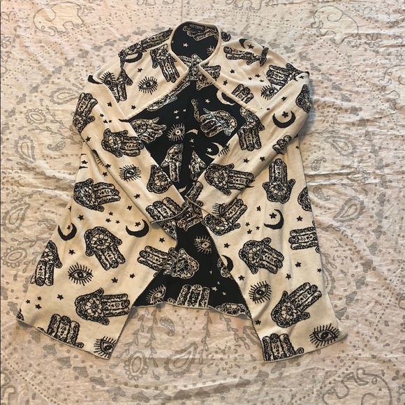 Hot Topic Sweaters - Hot Topic Hamsa Hand Flyaway Cardigan Size Small